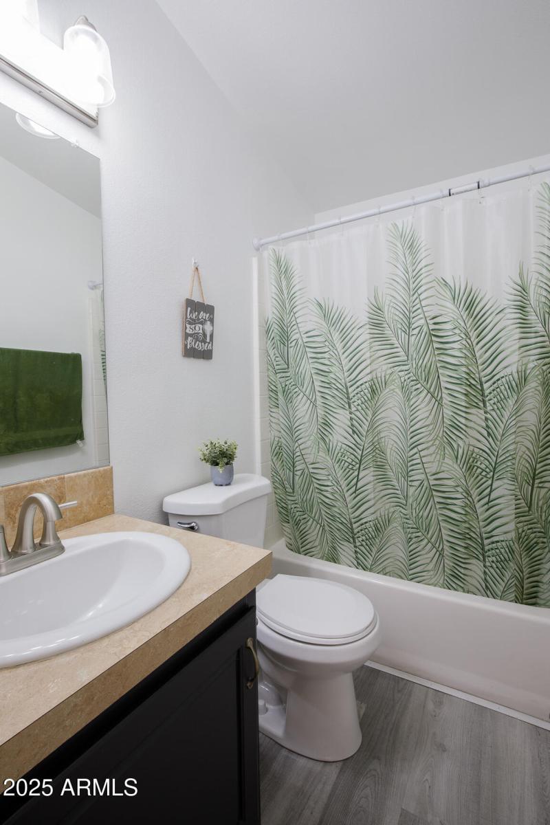 1635 E Libby-11