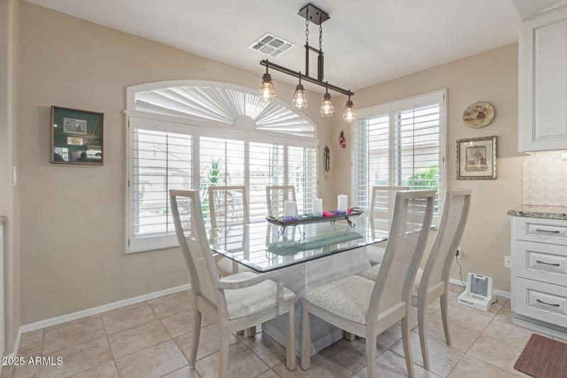 17 Dining Nook