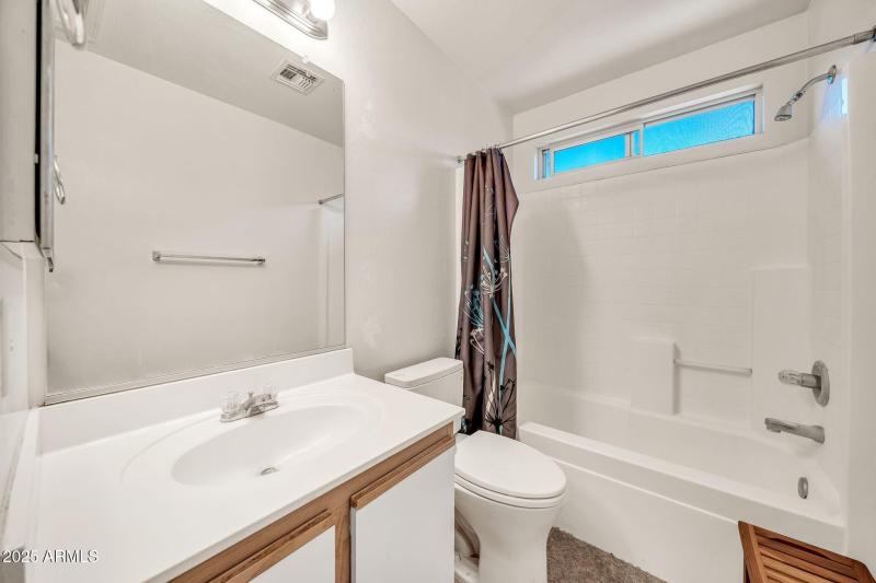 12119 W Dahlia Dr-15