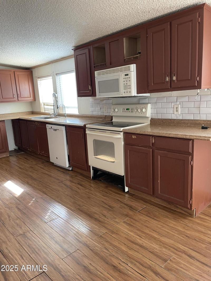 Kitchen 1