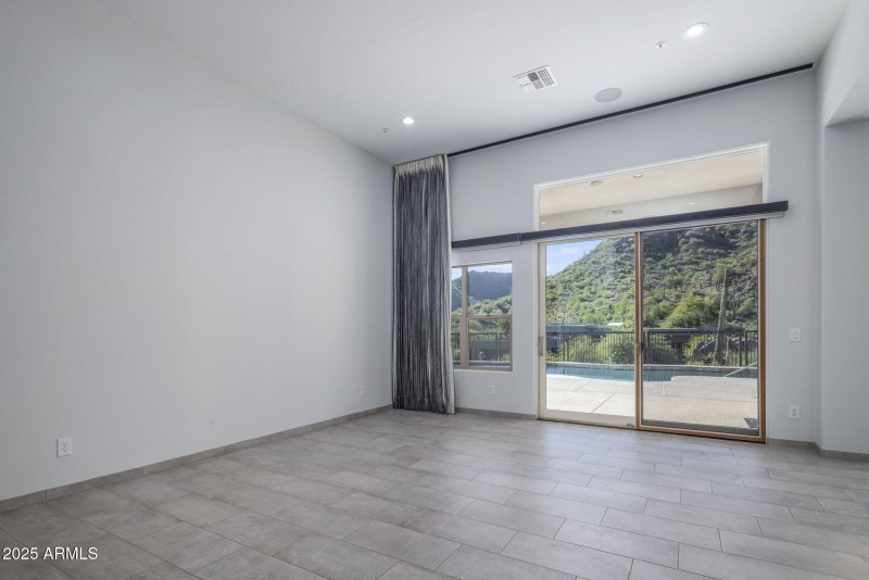 Living Room with gorgeous views!