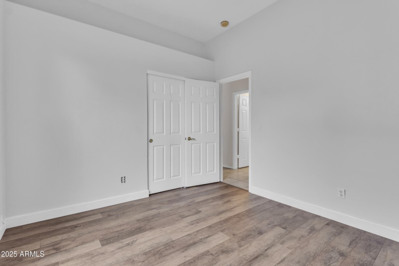 HALL BR