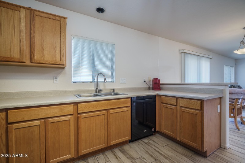 9) KITCHEN