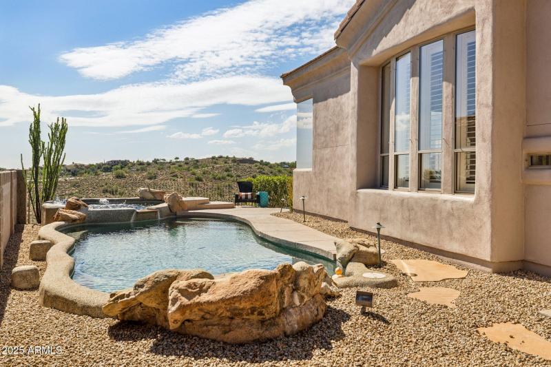 Pool & Spa