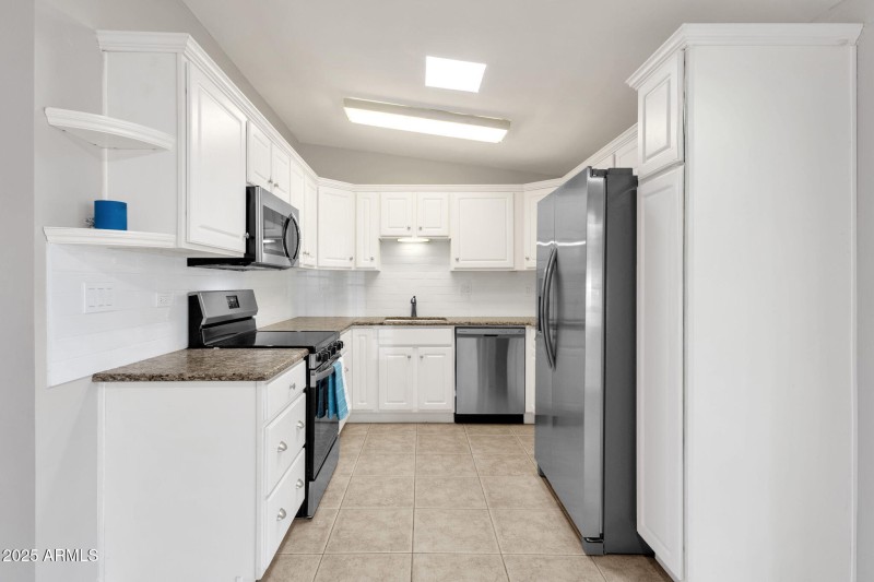 16-web-or-mls-345-w-montecito-ave