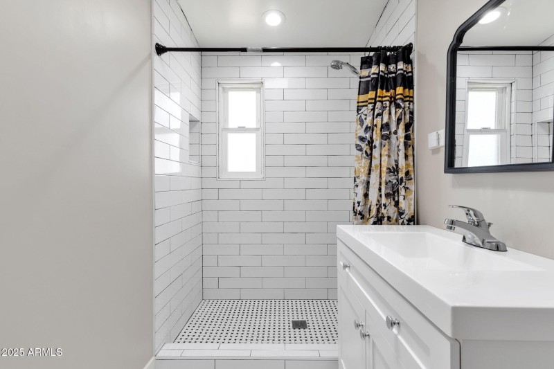 25-web-or-mls-345-w-montecito-ave