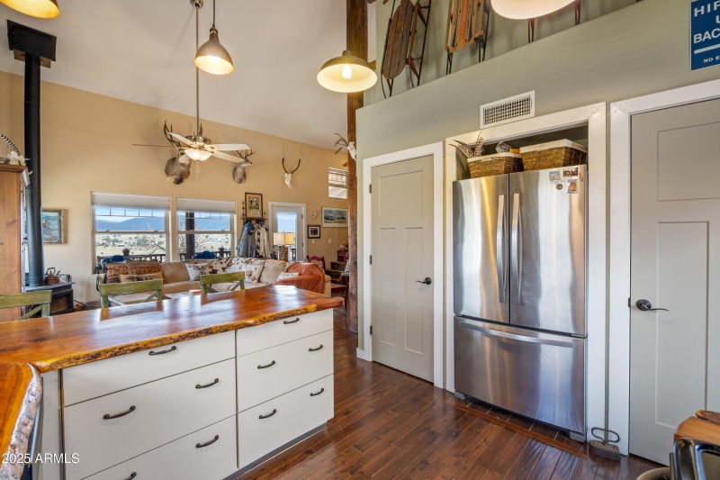 Kitchen Bar & Dbl Pantry Closets