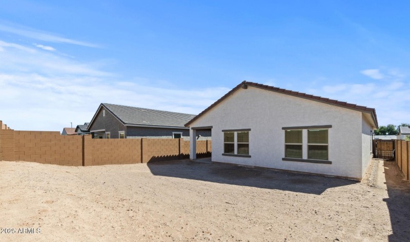 MR Lot #68 Back Exterior 3 (Large)