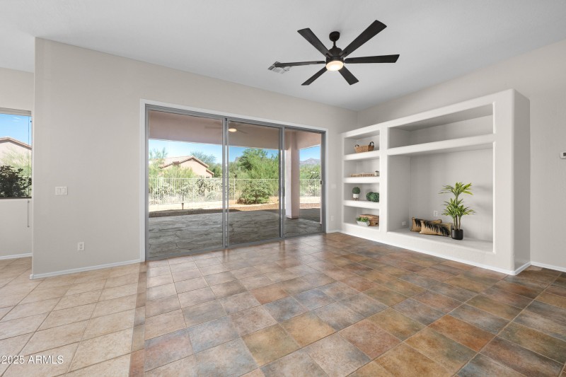 7080-E-Casa-Requena-Drive-8