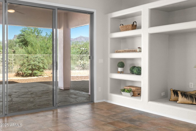 7080-E-Casa-Requena-Drive-9