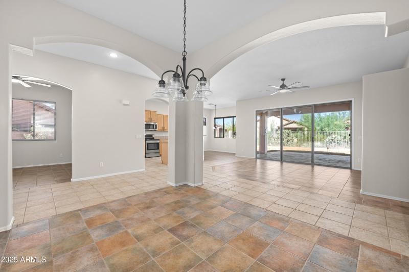 7080-E-Casa-Requena-Drive-18