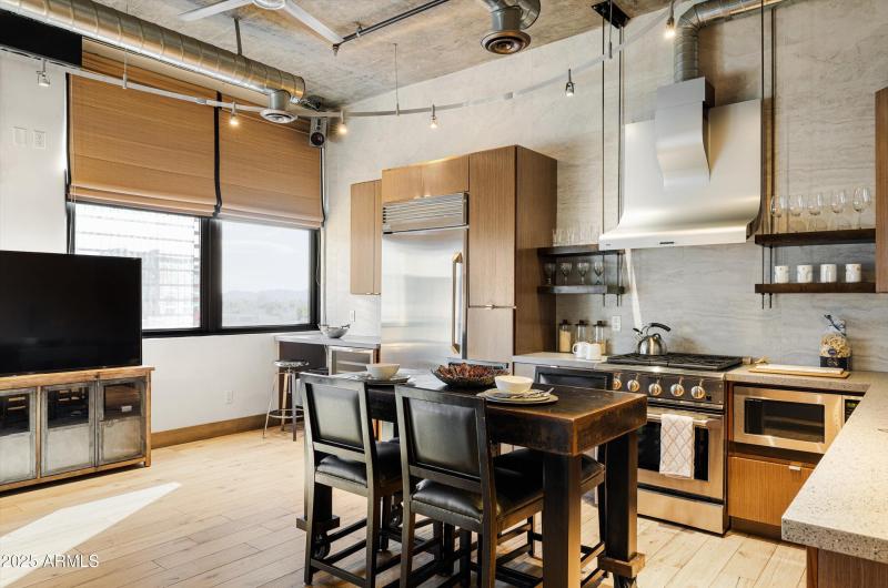 26-21 E Sixth St_26