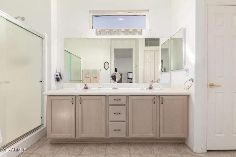 Master BA with dual sinks