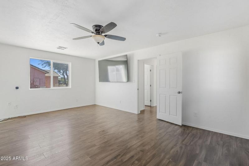Primary Bedroom2