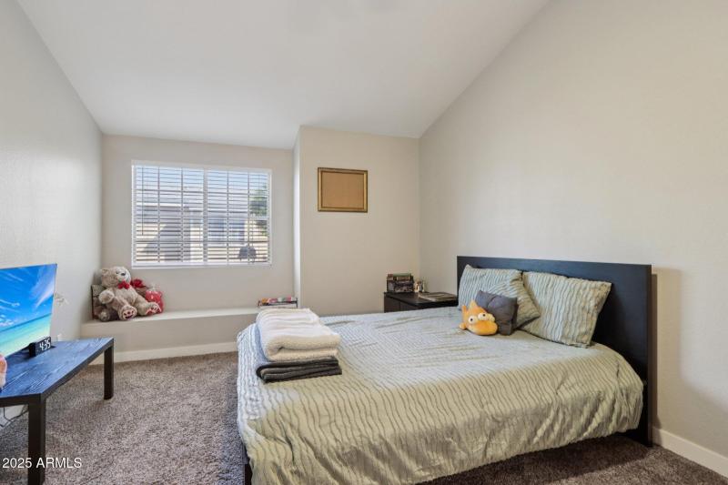 24-web-or-mls-N Alma School Rd-S1710-024