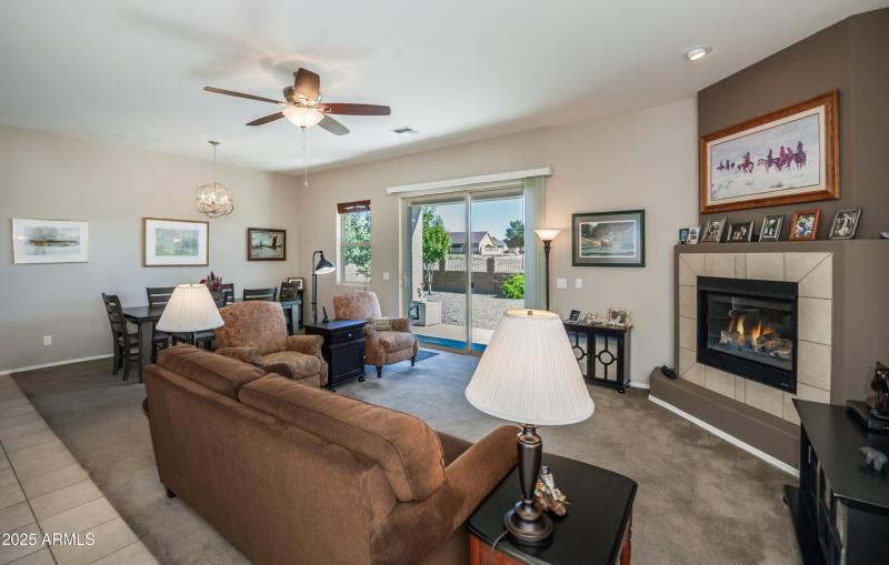 006_Living Room