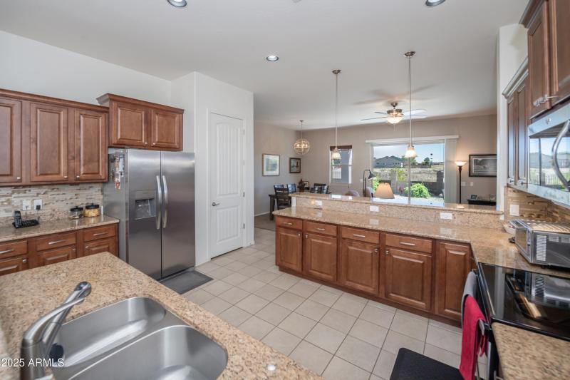 009_Kitchen