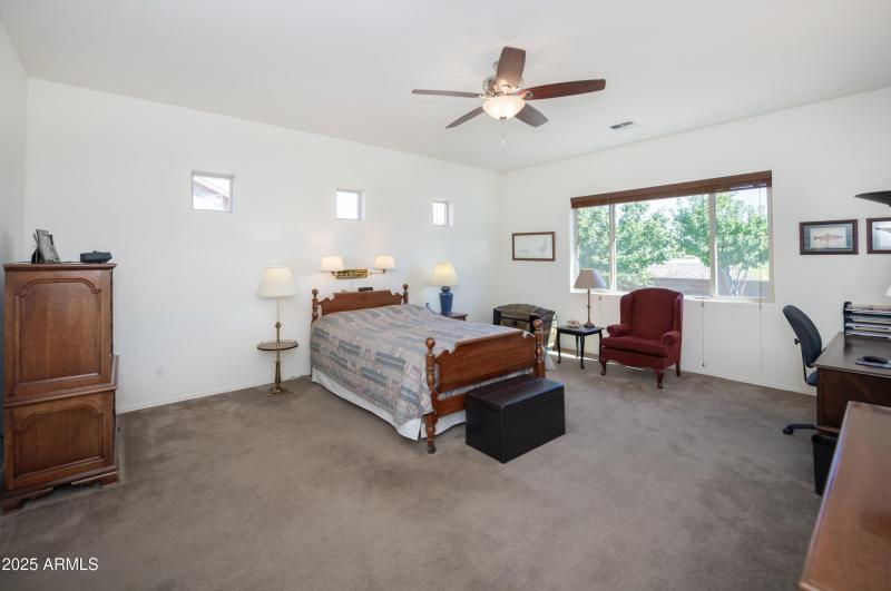 011_Master Bedroom