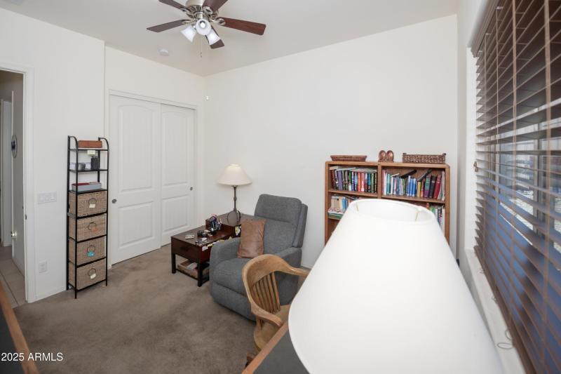 018_Guest Room - Office
