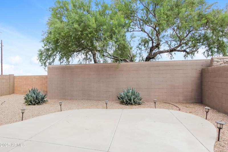 015-photo-exterior-11348122