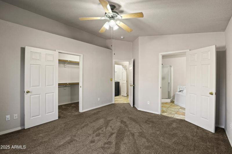 Master Bedroom (2)