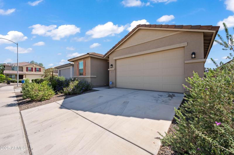 10519 W Atlantis Way Tolleson AZ 85353-1