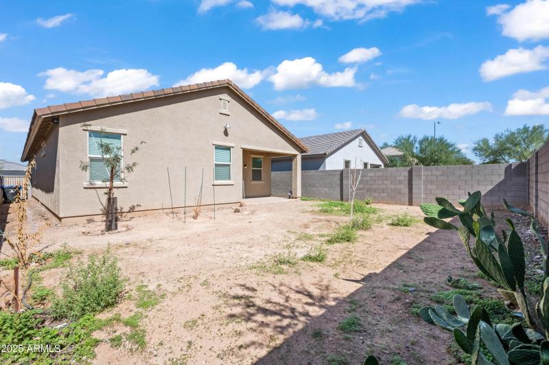 10519 W Atlantis Way Tolleson AZ 85353-7