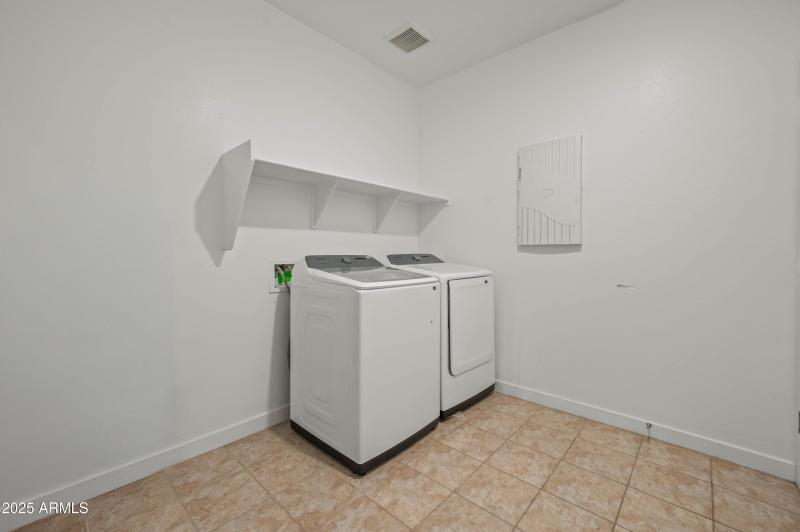 10519 W Atlantis Way Tolleson AZ 85353-1
