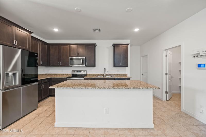 10519 W Atlantis Way Tolleson AZ 85353-2