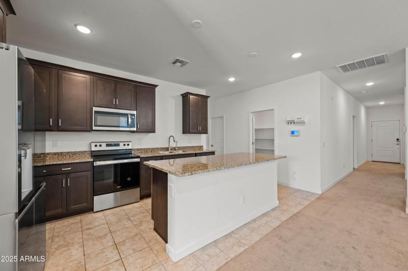 10519 W Atlantis Way Tolleson AZ 85353-2
