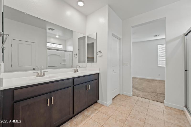 10519 W Atlantis Way Tolleson AZ 85353-3