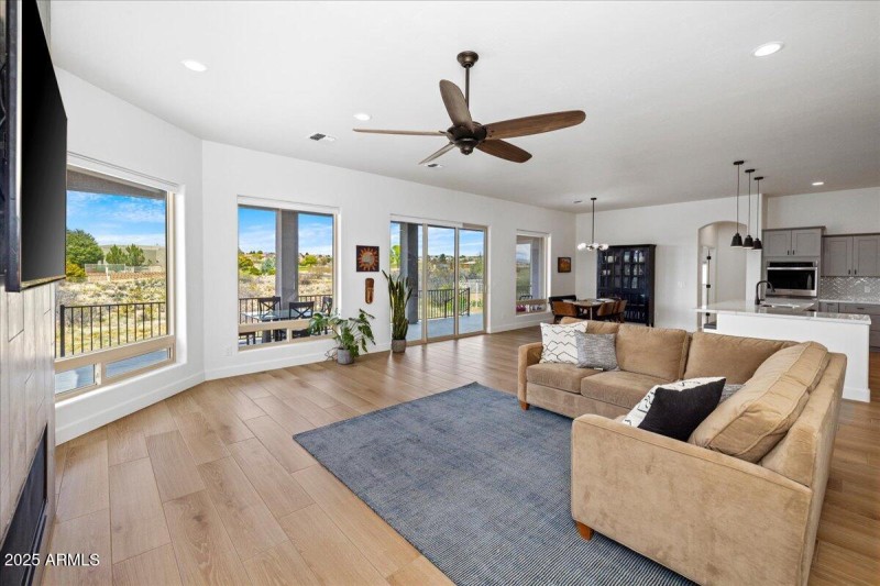 07-Living Room