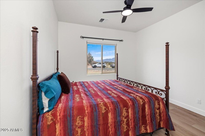 19-bedroom 2