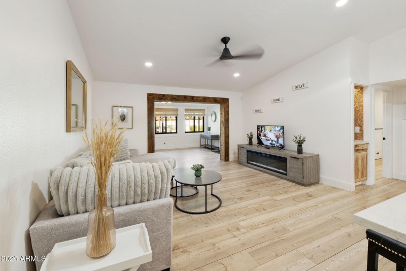 Living/TV Room
