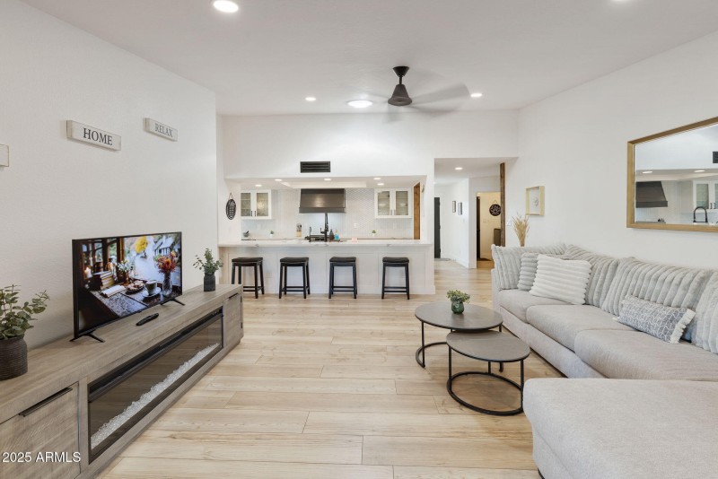 Living/TV Room