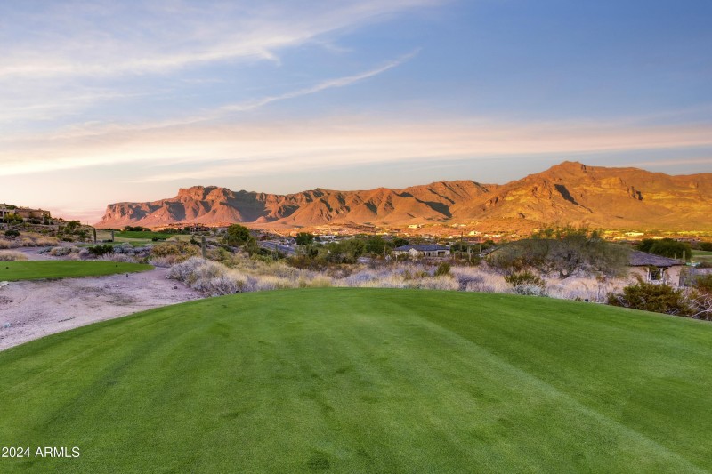 11th Tee Dinosaur Mountain