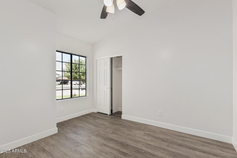 27 Ashbrook