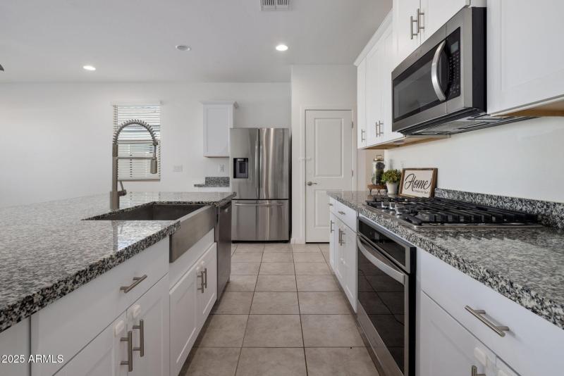 02-Chefs Kitchen