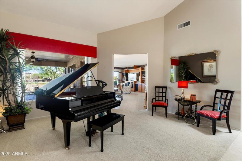 09-15304 W Sierra Vista Dr