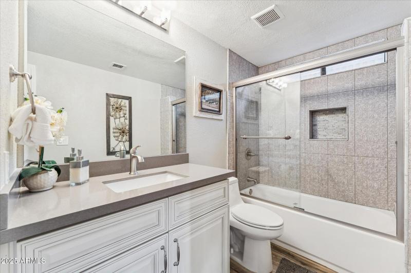 25-024-bathroom