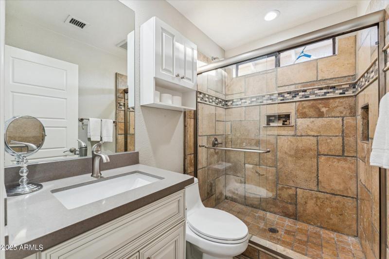 36-035-bathroom