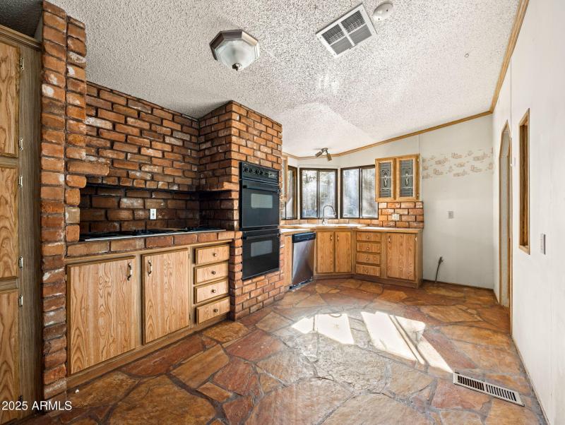 15-web-or-mls-3328 Crimson Rd-104