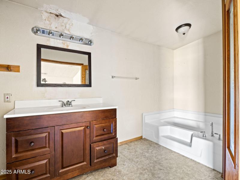 26-web-or-mls-3328 Crimson Rd-118