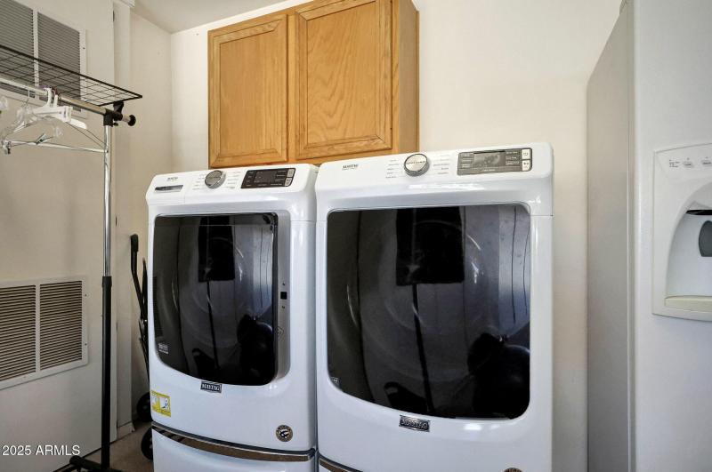 Washer_Dryer Included!