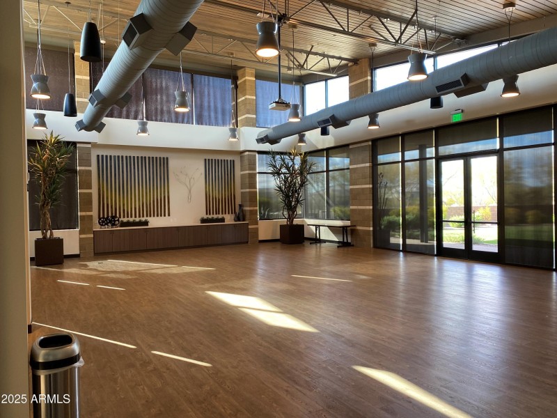 Sky Crossing Star Room