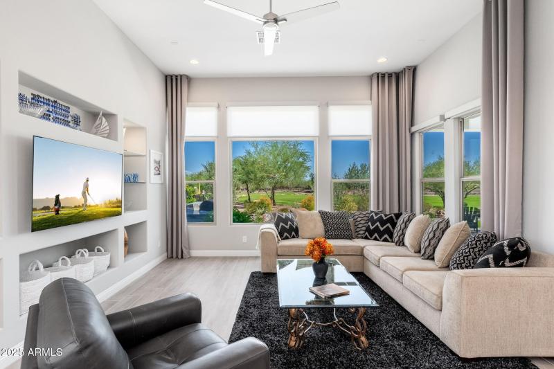 Living room with Golf Course Views
