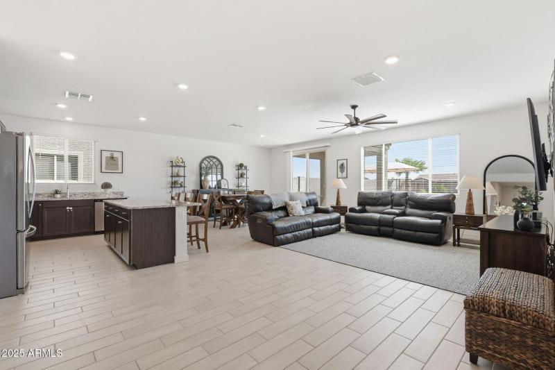 Open Floor Plan1