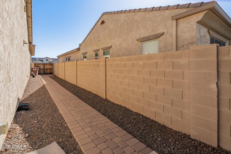 26330 N 98th Ln-8