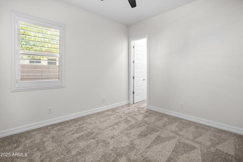 26330 N 98th Ln-28