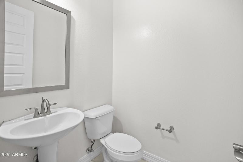 26330 N 98th Ln-33